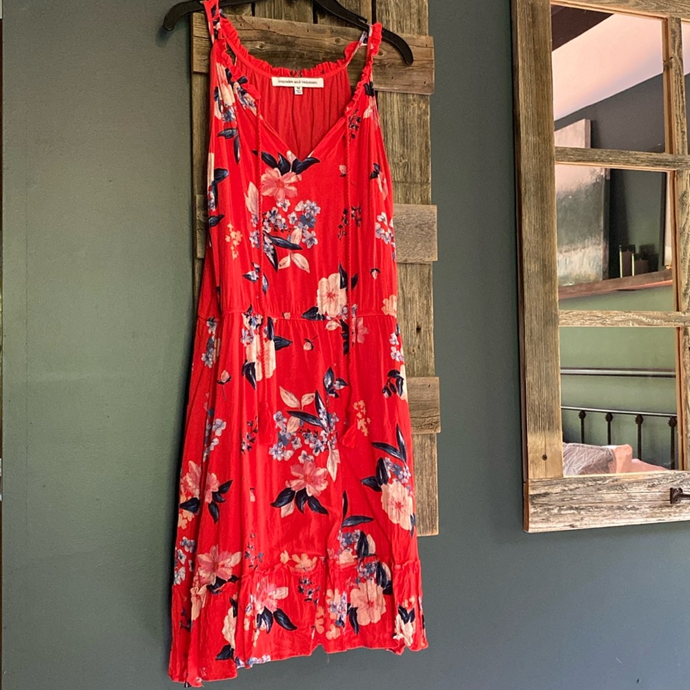Cupcakes & Cashmere Flirty Summer Dress (NWOT)